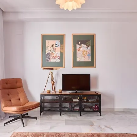 Old Town Penthouse - By Welcomely * קלפה