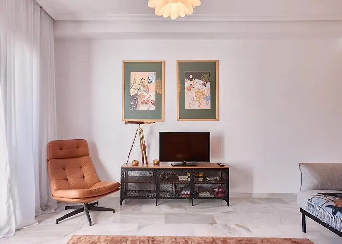 Old Town Penthouse - By Welcomely * カルプ