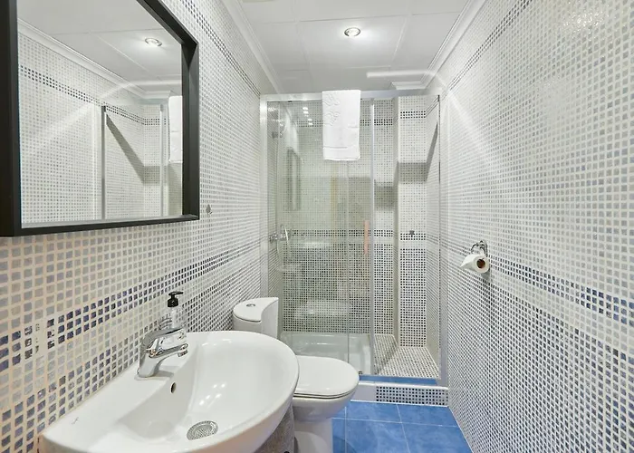 Old Town Penthouse - By Welcomely * カルプ